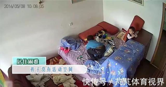 客厅|7口人挤43平小窝,老人睡客厅,爆改变9房,网友:卫生间头次见