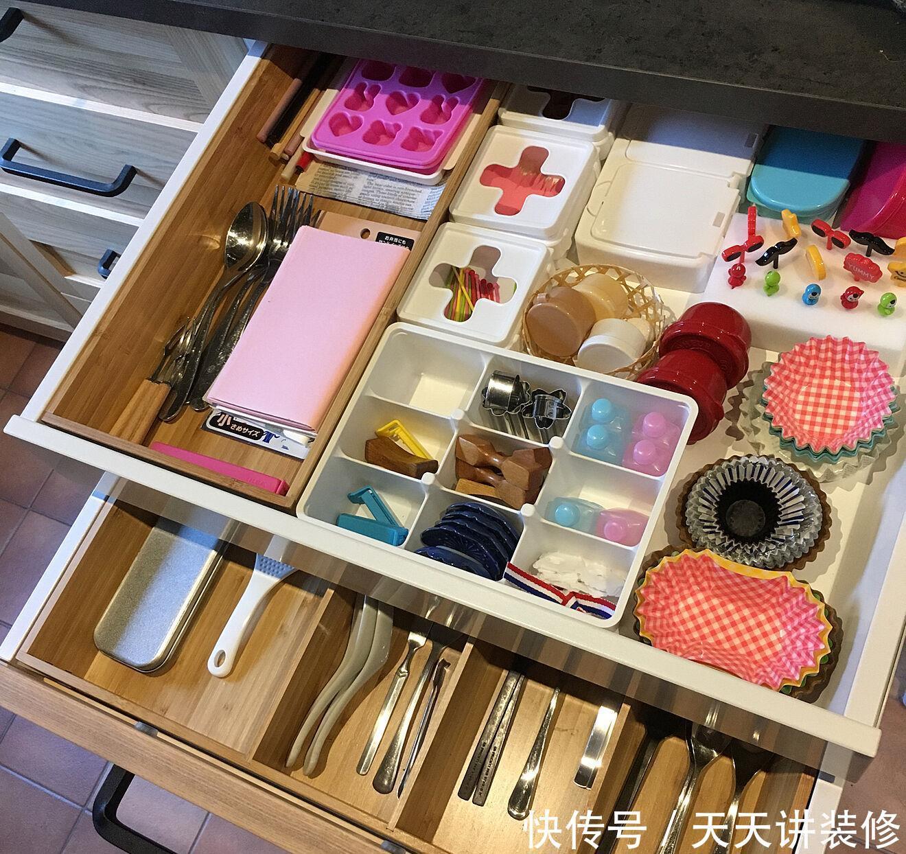 看完这个日本主妇的厨房收纳技巧,超级佩服,这也太整齐干净了