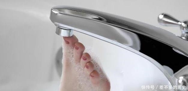 洗澡到底用沐浴露还是香皂好不少人都用错了，难怪皮肤那么差！