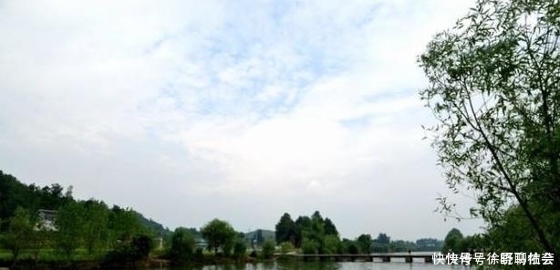 中国最年轻的90后法师 13岁出家,23岁当住持,长相清秀如同女子