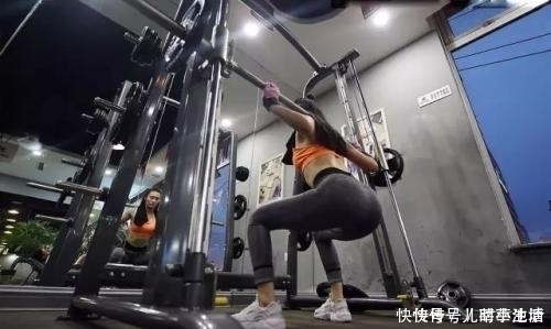 下肢|深蹲是下肢训练之王,如何正确的深蹲很重要