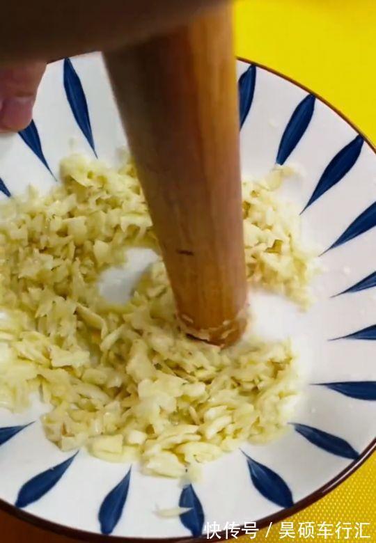 好吃|今天美食,蒜泥茄子,超级好吃,超级下饭,喝酒吃饭不错的选择