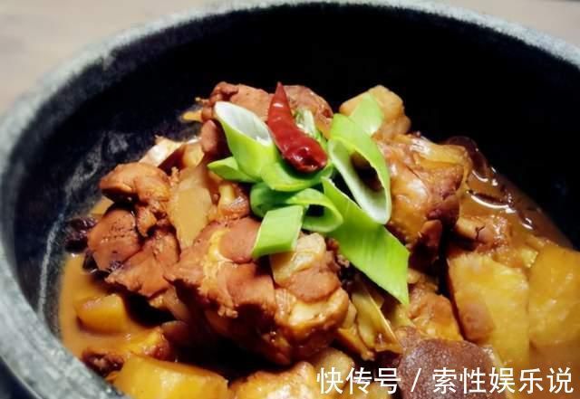炖鸡肉时,万万不可焯水,教你正确做法,鸡肉不腥不柴鲜香更滑嫩