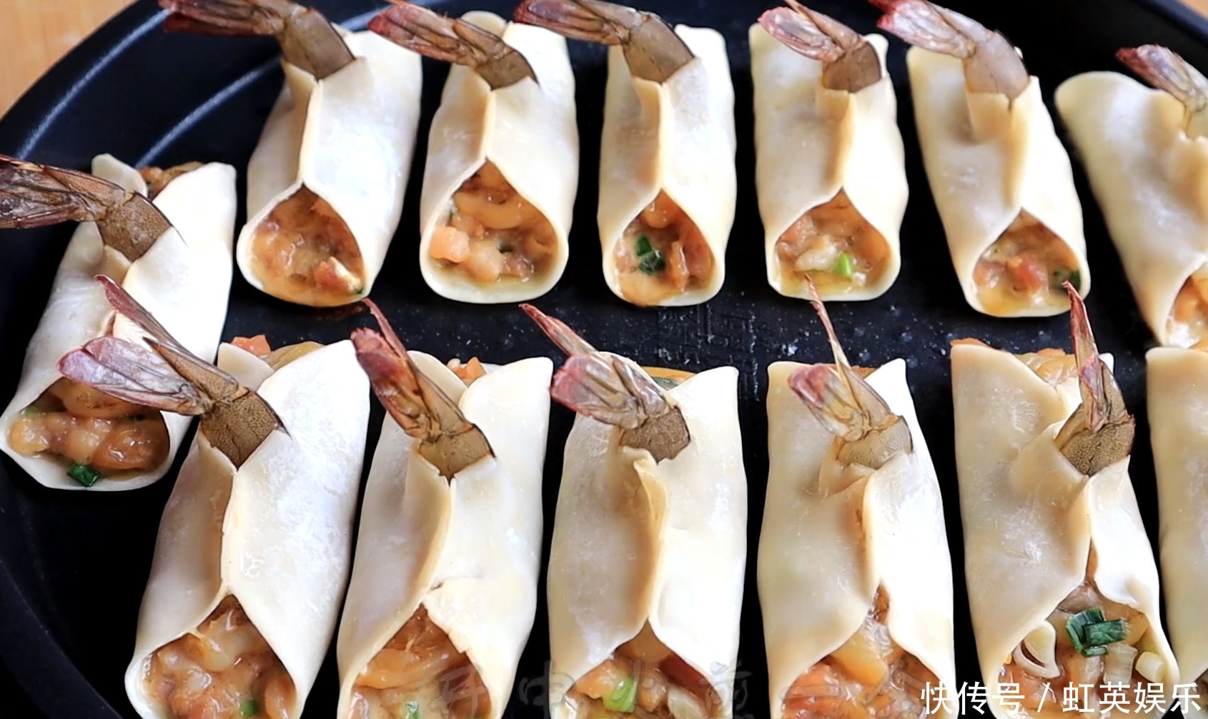 锅贴这样做还是第一次见,鲜香酥脆,营养解馋,有钱不一定买的到