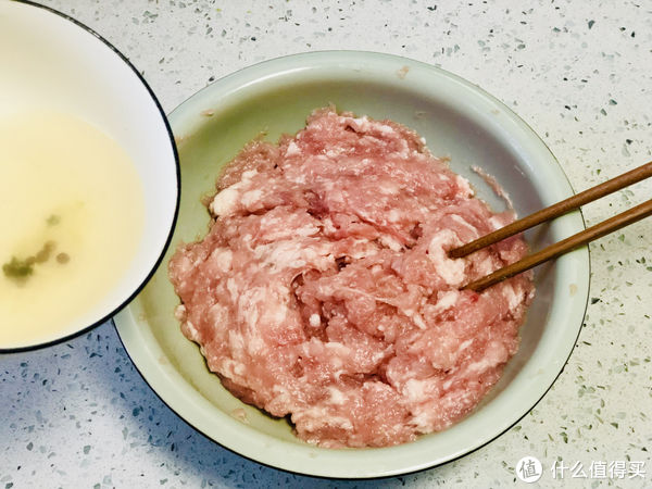 做白菜饺子，最忌用盐杀水，教你饺子馆不外传的配方，香极了