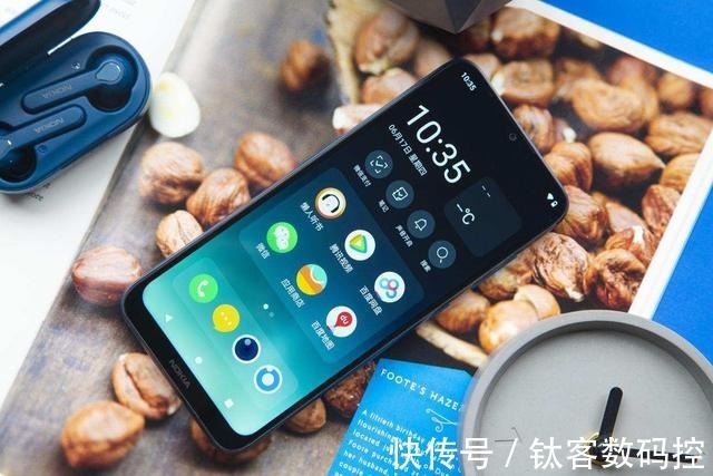 功能机|爷青回！功能机诺基亚105系列焕发第二春，支持4G和支付宝功能