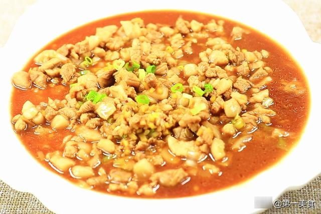  豆腐里打2个鸡蛋，不炒也不炸，一周吃7次吃不够，比吃肉还香