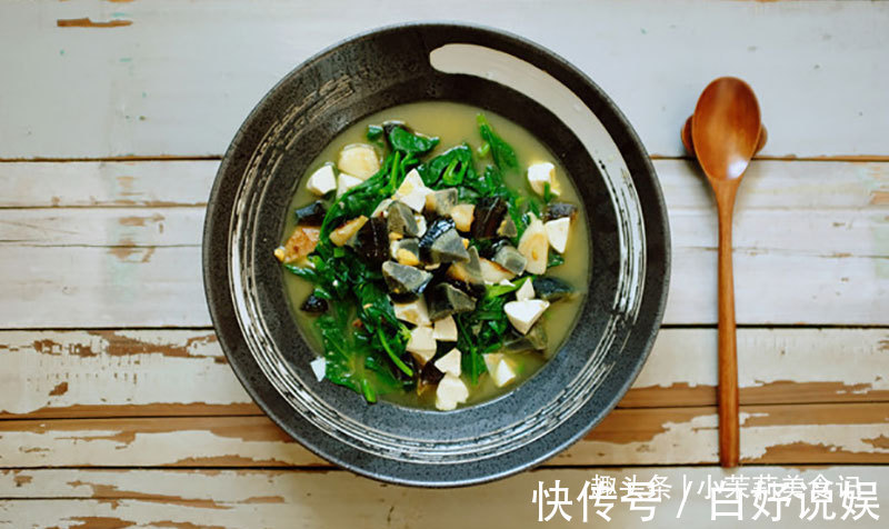 香椿芽|春吃芽,5种“春芽”要多吃,2种“毒芽”可别吃,健康最重要