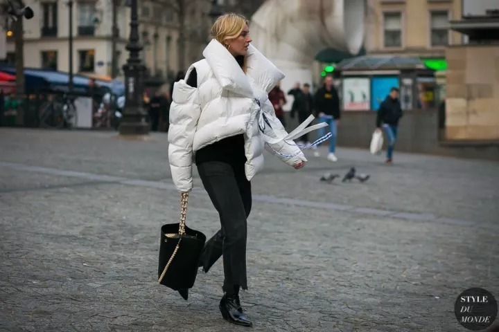 这个冬天,白色羽绒服火了!