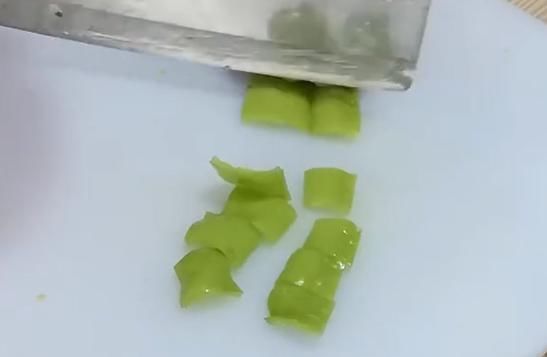 牛肉|小炒牛肉有诀窍,做法简单,鲜香美味,鲜嫩爽滑,超级好吃