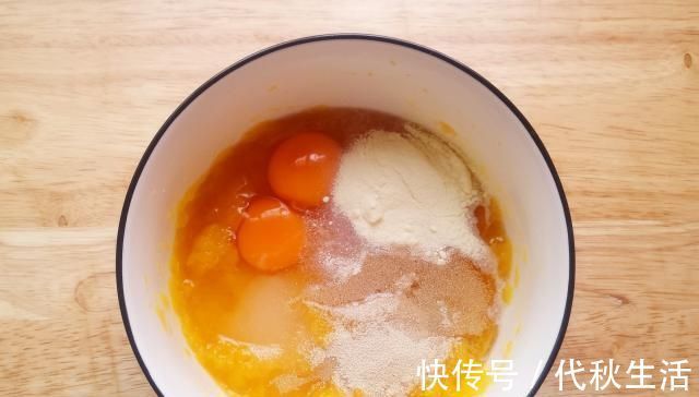 不用烤箱不用电饭煲,这样做好的面包,个个蓬松暄软,好吃极了