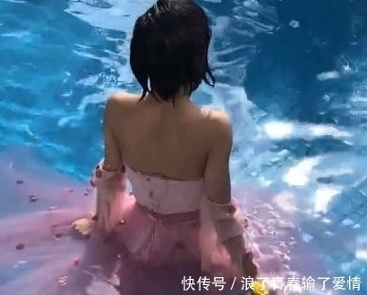 奇闻:新娘在泳池拍照,泳池里有异常,成片拍出惊艳画面