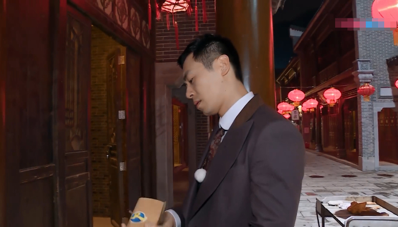 淘汰卡|为何只有朱亚文一直找到淘汰卡看看杨颖、佘诗曼跟郑恺就明白了