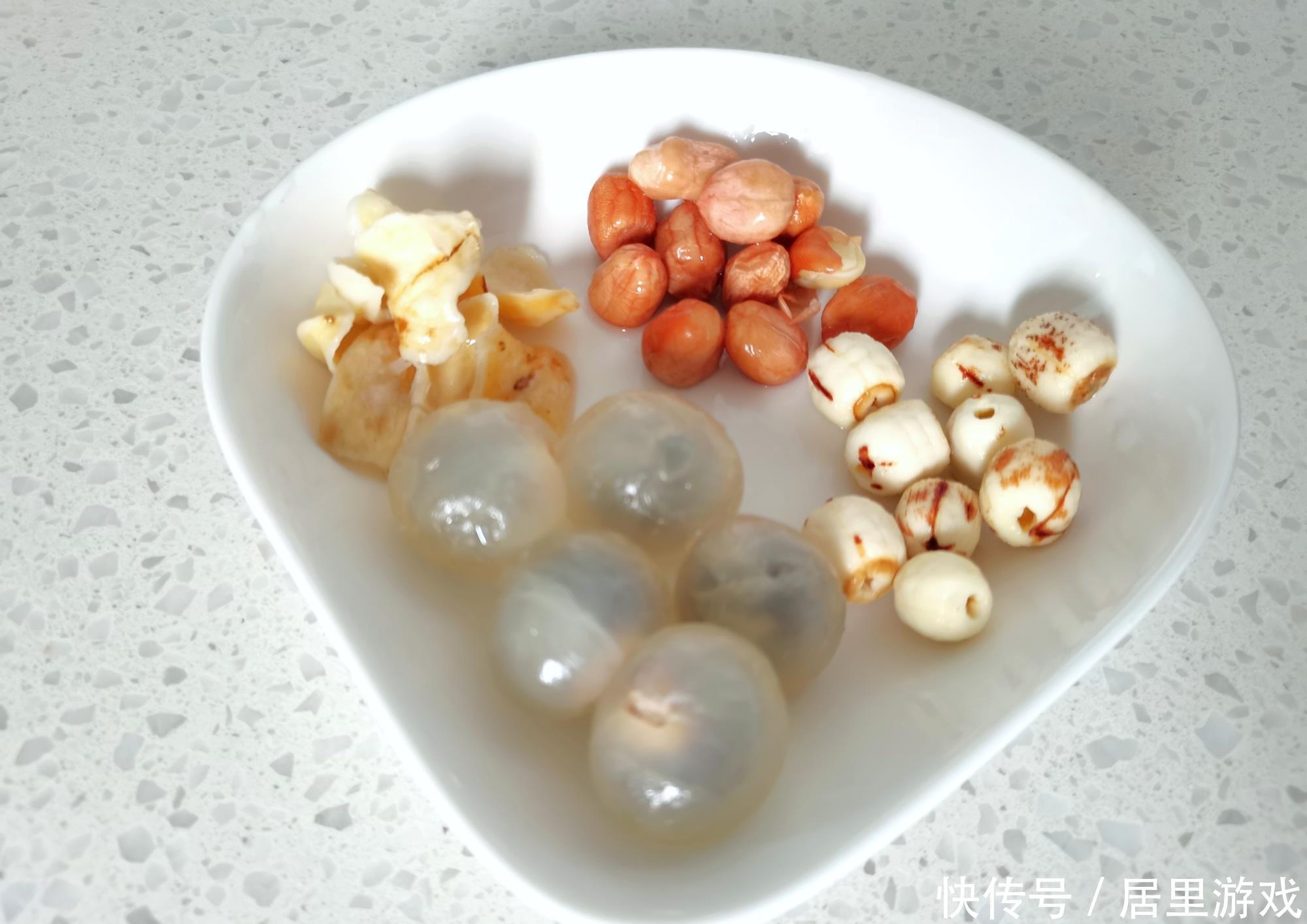 香甜|天冷了,炖一锅甜汤喝,补水滋润暖胃,喝一碗胜过用10张面膜