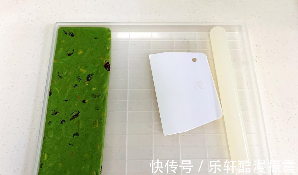 黄油|孩子爱吃牛轧糖不用花钱买，自己在家也能做，没有添加更健康