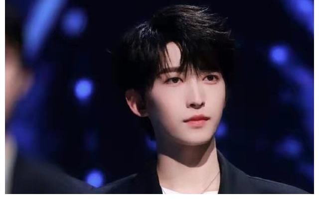 星光璀璨！周深刘雨昕刘宇乐华新女团NAME亮相TMEA年度盛典