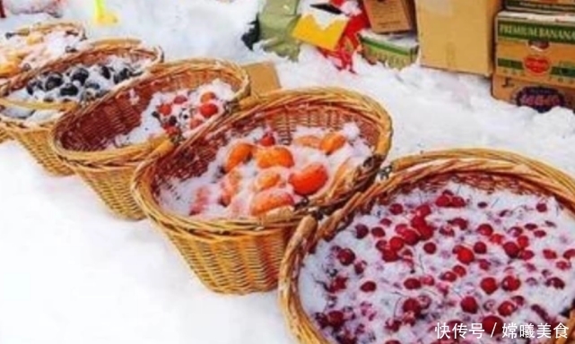 零下三十度的东北集市你有见过吗?豆腐冻成冰块,饺子满地都是
