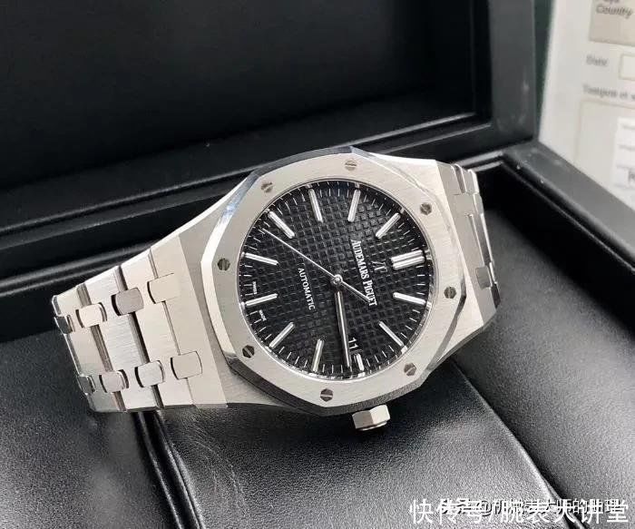 售价 那些外观极其相似的手表,为何售价却天壤之别?