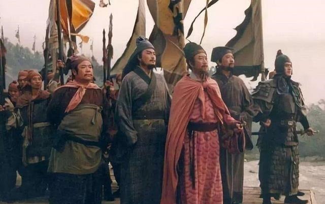 朝廷!梁山泊是农民起义但几乎没有真正的农民,也不是起义!