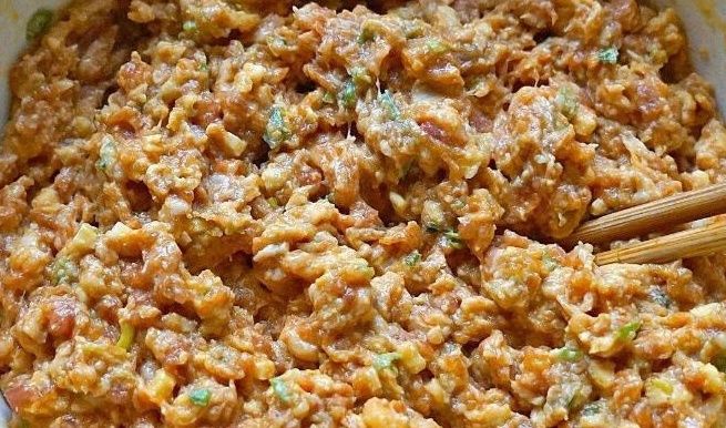 和面|流汁的肉包子，从调馅到和面详细讲解，鲜嫩多汁，上桌家人抢着吃