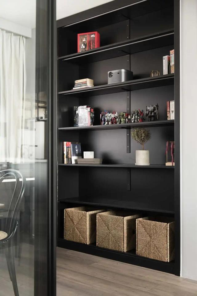 黄铜色|她家130平的新房，满足了我对家的一切期待，全屋干净利落超有品