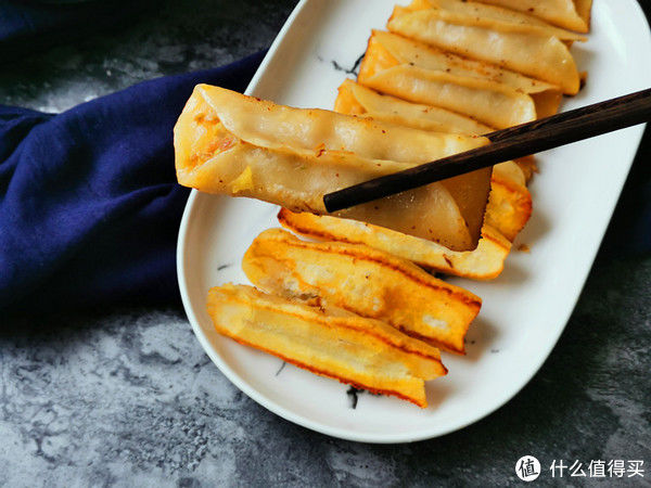锅贴|饺子吃腻了试试做这面食，外焦里嫩汤汁鲜美比饺子好吃