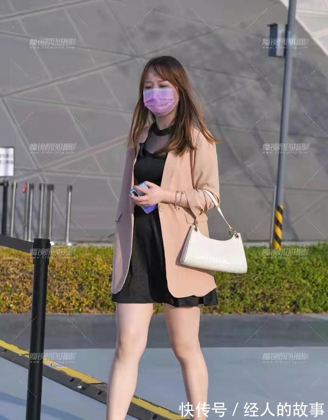 魅力 连衣裙搭配小西服,尽显迷人双腿,魅力女人优质穿搭!