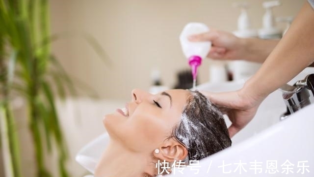 发丝|头发隔多久洗一次最好,很多人一直都做错了,难怪头发越掉越多