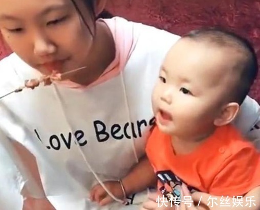 弟弟|“暴躁姐姐”在线教育弟弟,父母不敢帮儿子求情,网友:女中豪杰