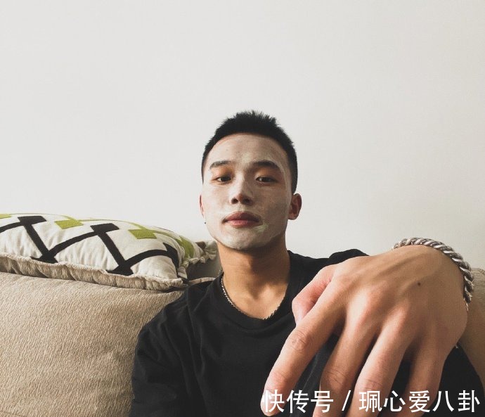 痞子|长春大学旅游学院肌肉学霸,肌肉漂亮帅气,痞子味儿十足!