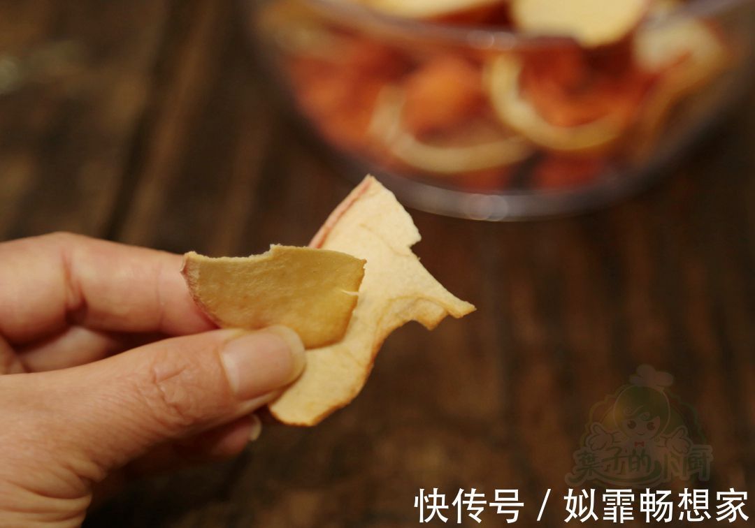 胡萝卜别总炖煮烧,教你一个新做法,挑食的“熊孩子”吃得笑哈哈