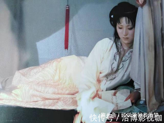 贾府&黛玉初进贾府时的一处细节描写,点出了黛玉的真正病因,不是痨病