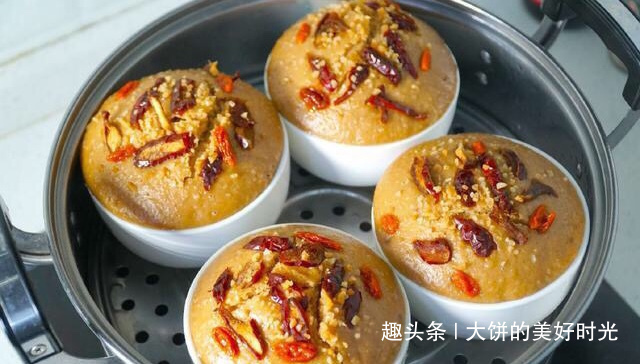 一碗大米，做孩子爱吃的发糕，不放酵母，松软香甜，比馒头还好吃