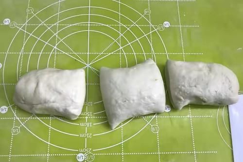 面点师|怎样烙饼才能不硬？关键在于和面，面点师教你1招，凉了也不硬
