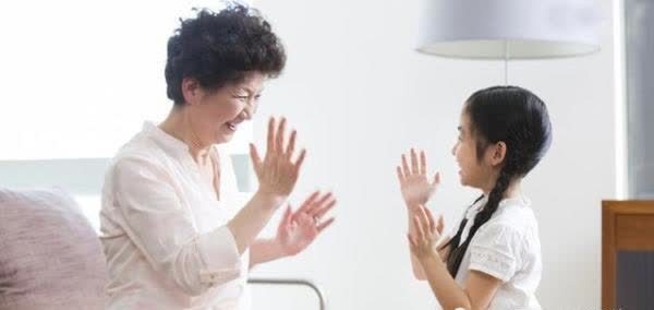 老年人|“假带娃害苦娃” 让我来告诉你,父母再累也要自己带娃的原因