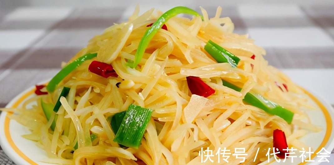 年薪38万大厨做“酸辣土豆丝”,操作手法超牛,放醋顺序是关键