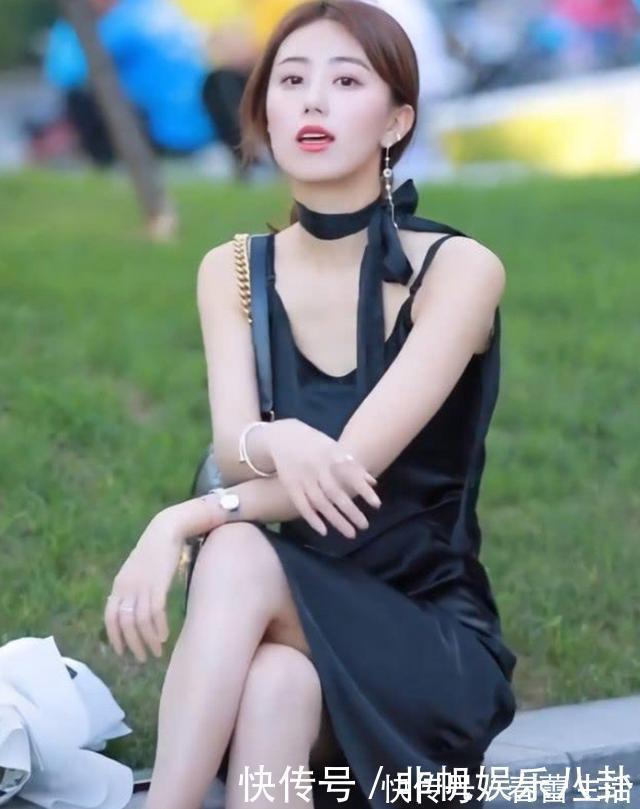 小姐姐 清凉蝴蝶结连衣裙,知性优雅,时尚感十足