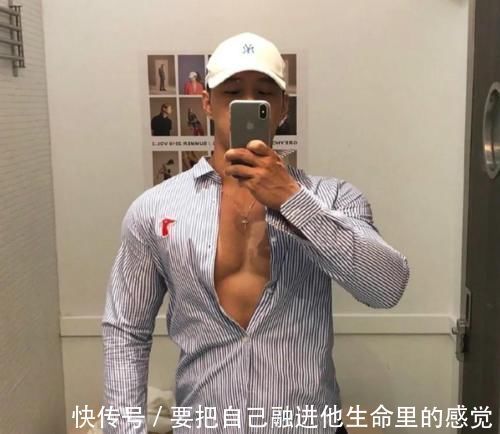 健身房|大鼻子肌肉男因合照走红,大长腿腱子肉身材,一餐吃9个鸡蛋
