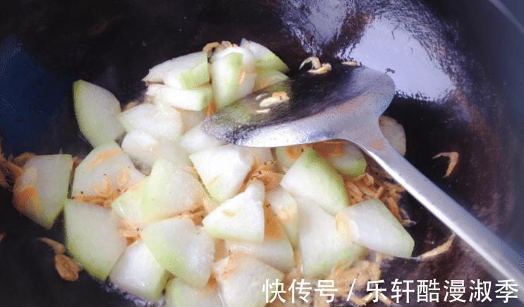 小葱|夏季补钙,这2个食材是好搭档,鲜味十足,百吃不厌