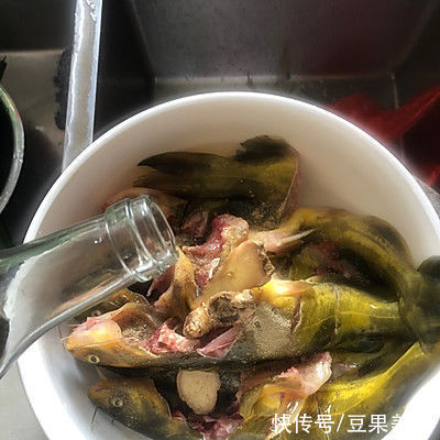 这道黄丫角焖鸡蛋连续吃了3碗，全家人都一致好评