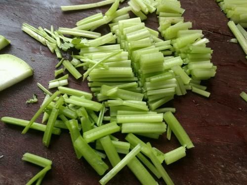 低脂又美味的鸡肉丸子，好吃不油腻，解馋下饭又不担心长胖