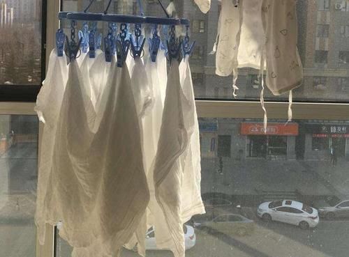 伤害|“新型把尿”正在伤害孩子,父母别只图省钱省事,这件事别再做了