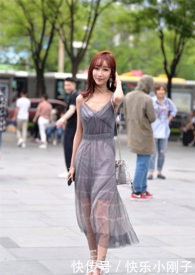 时髦|连衣裙穿起来时髦也有女人味，帅气灵动分分钟让你美出新高度