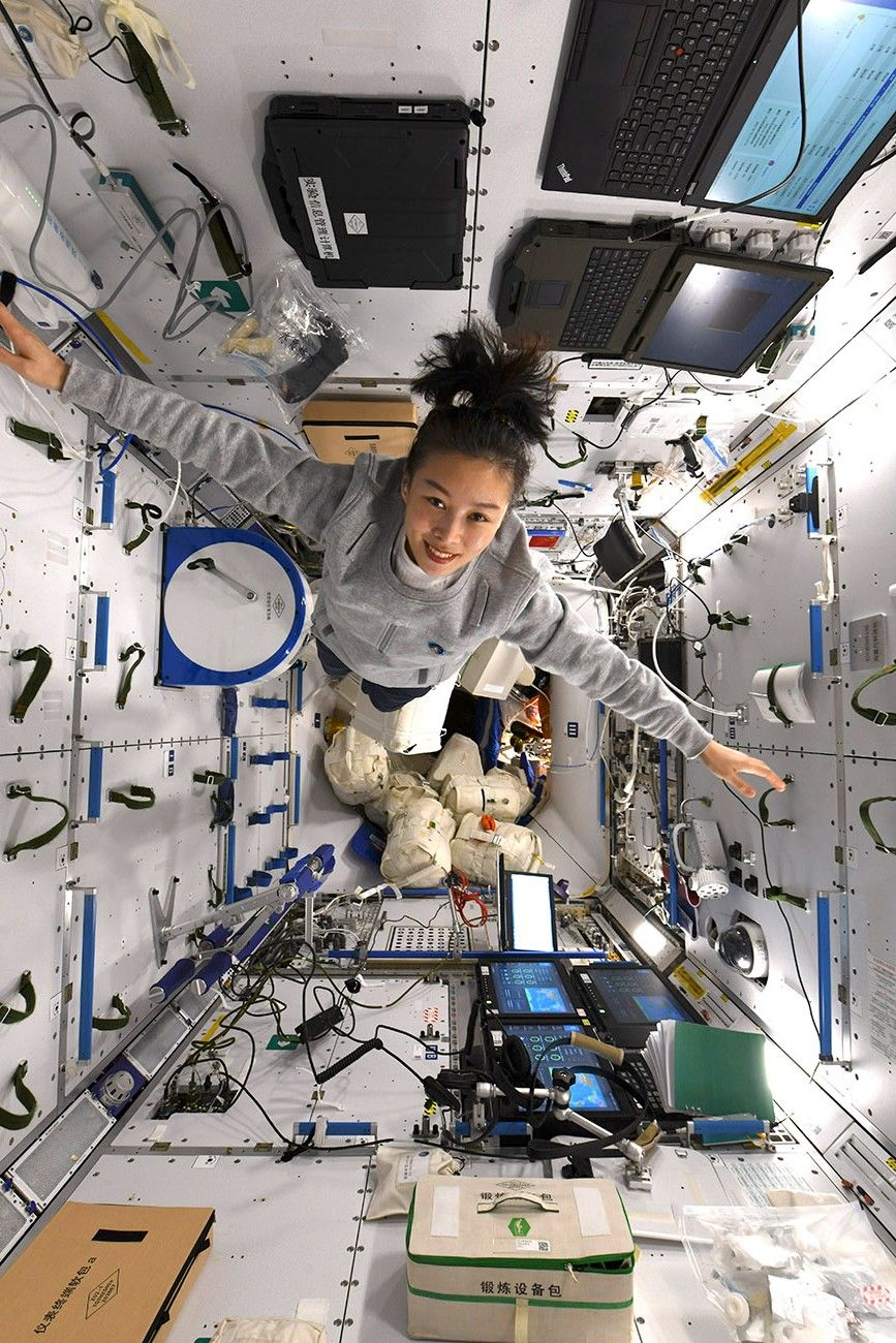 Chinese|Chinese taikonaut Wang Yaping’s space life