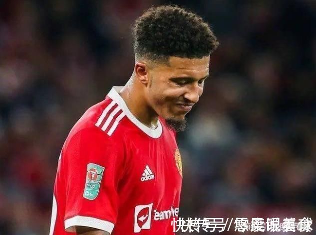 比利亚雷亚尔|8场颗粒无收!8500万欧巨星沦为曼联大水货,恐被林皇挤上冷板凳