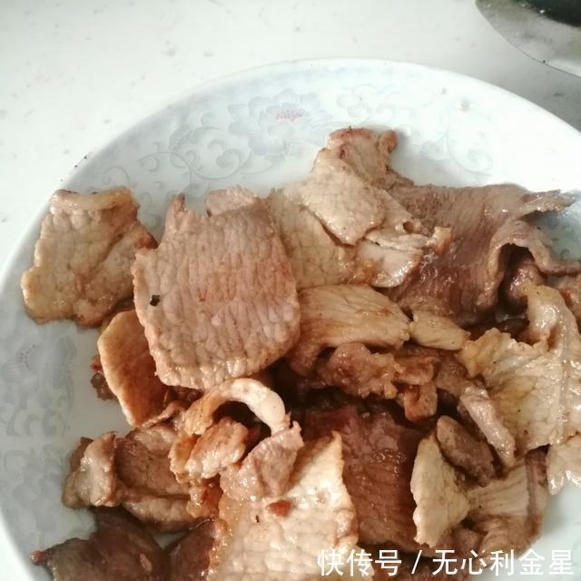 菜式|菜式简单，五香杂粮炒肉好吃又好看