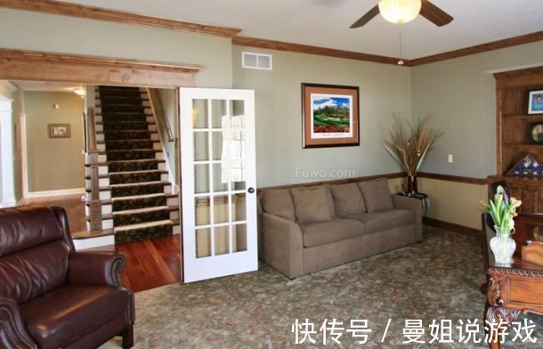 瓷砖|有钱人地板都不铺瓷砖了,喜欢这种新式装修地板方式,太聪明了