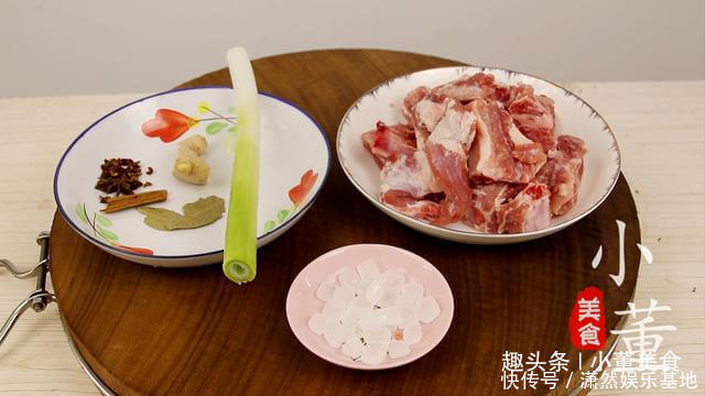 做法|红烧排骨,很多人都做错了,小董教你秘制做法,简单又好吃