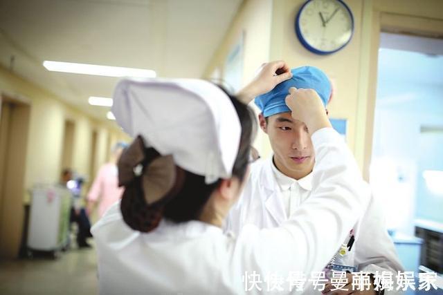 妇产科医生|为何产科男护士越来越“吃香”几大先天优势,女护士真比不上