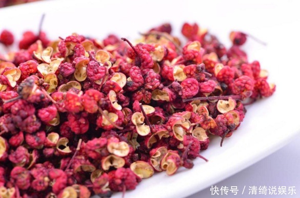 矿泉水瓶|水杯中泡10粒它,赶走体内毒素及寒气,就连免疫力也提高了!